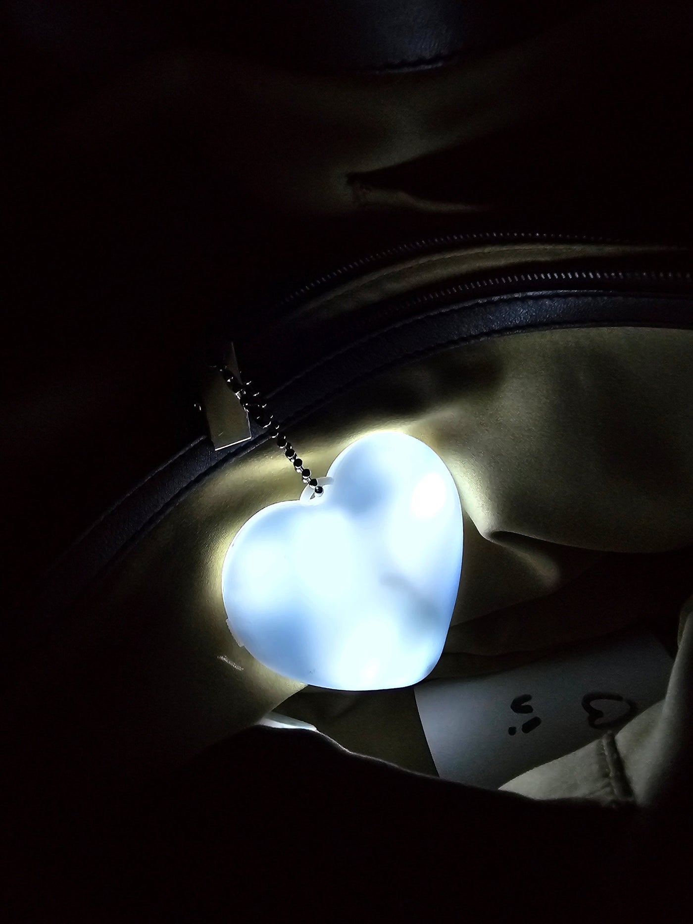 HeartGlow – The Cutest Glowing Bag Charm!